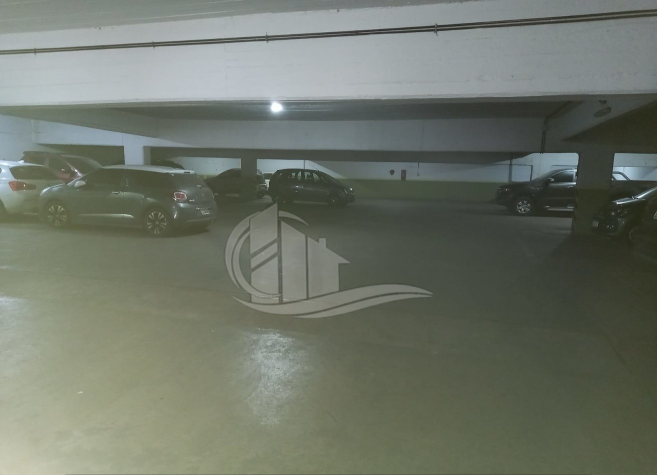 Cochera en Quilmes Centro