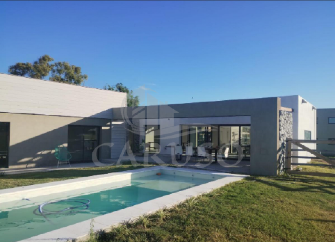 Casa en Area 60 - La Plata