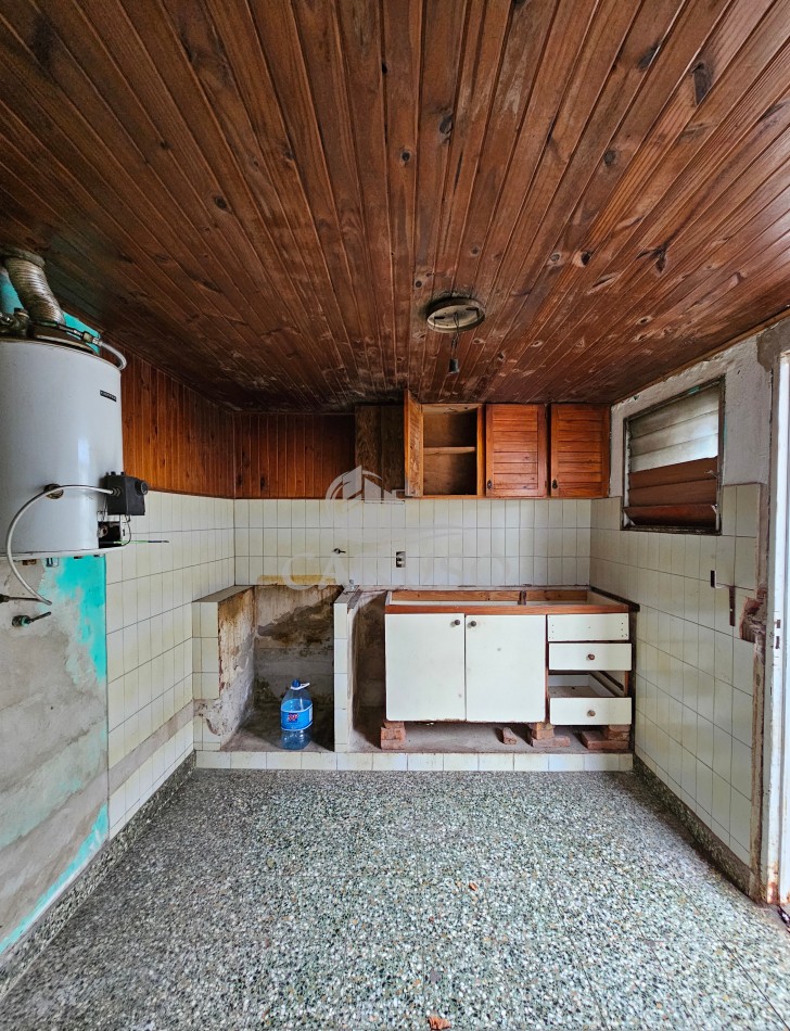 Casa PH al frente para reciclar en Bernal Oeste