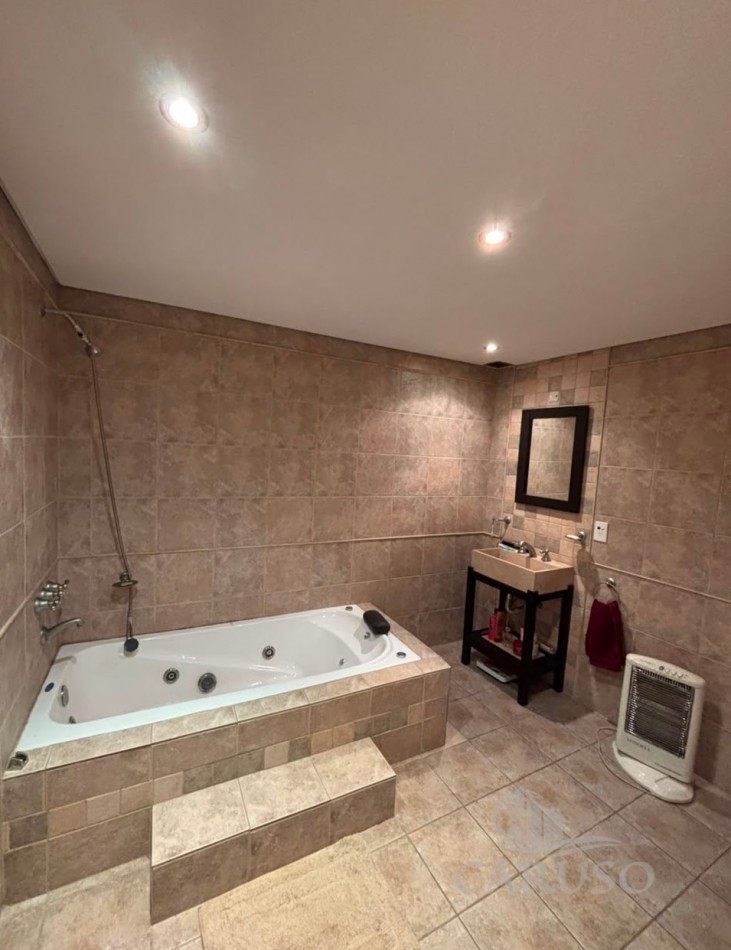 Chalet en Barrio Parque Calchaqui