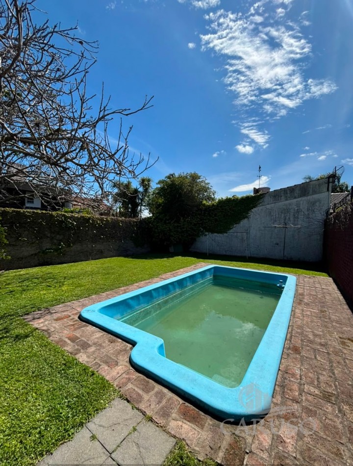 Chalet en Barrio Parque Calchaqui