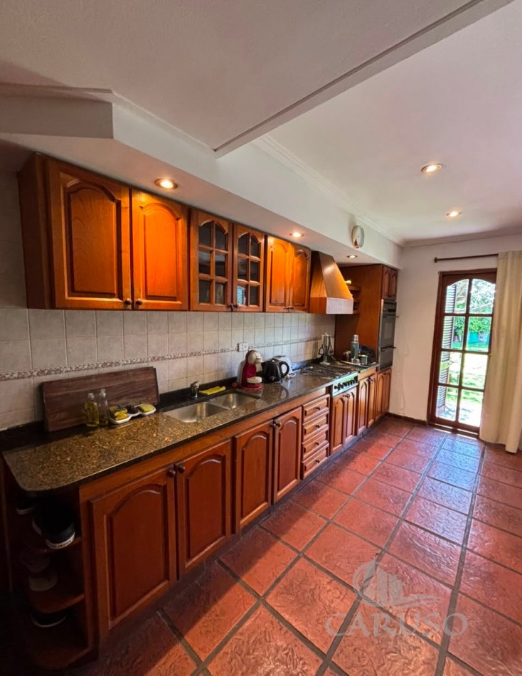 Chalet en Barrio Parque Calchaqui
