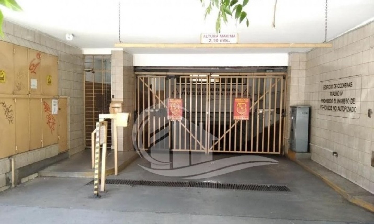 Cochera en Quilmes Centro