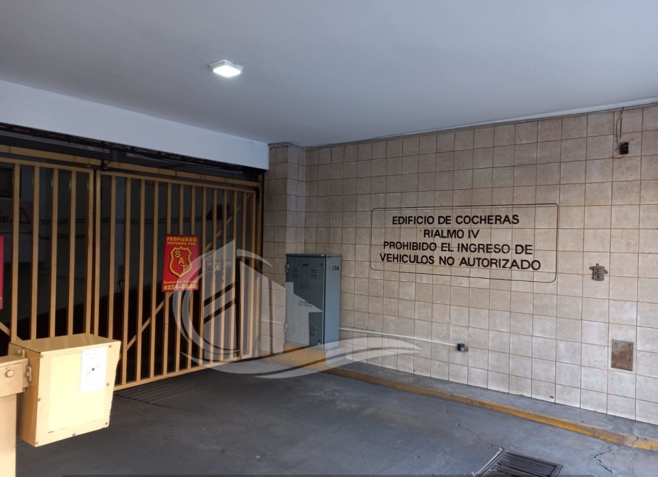 Cochera en Quilmes Centro